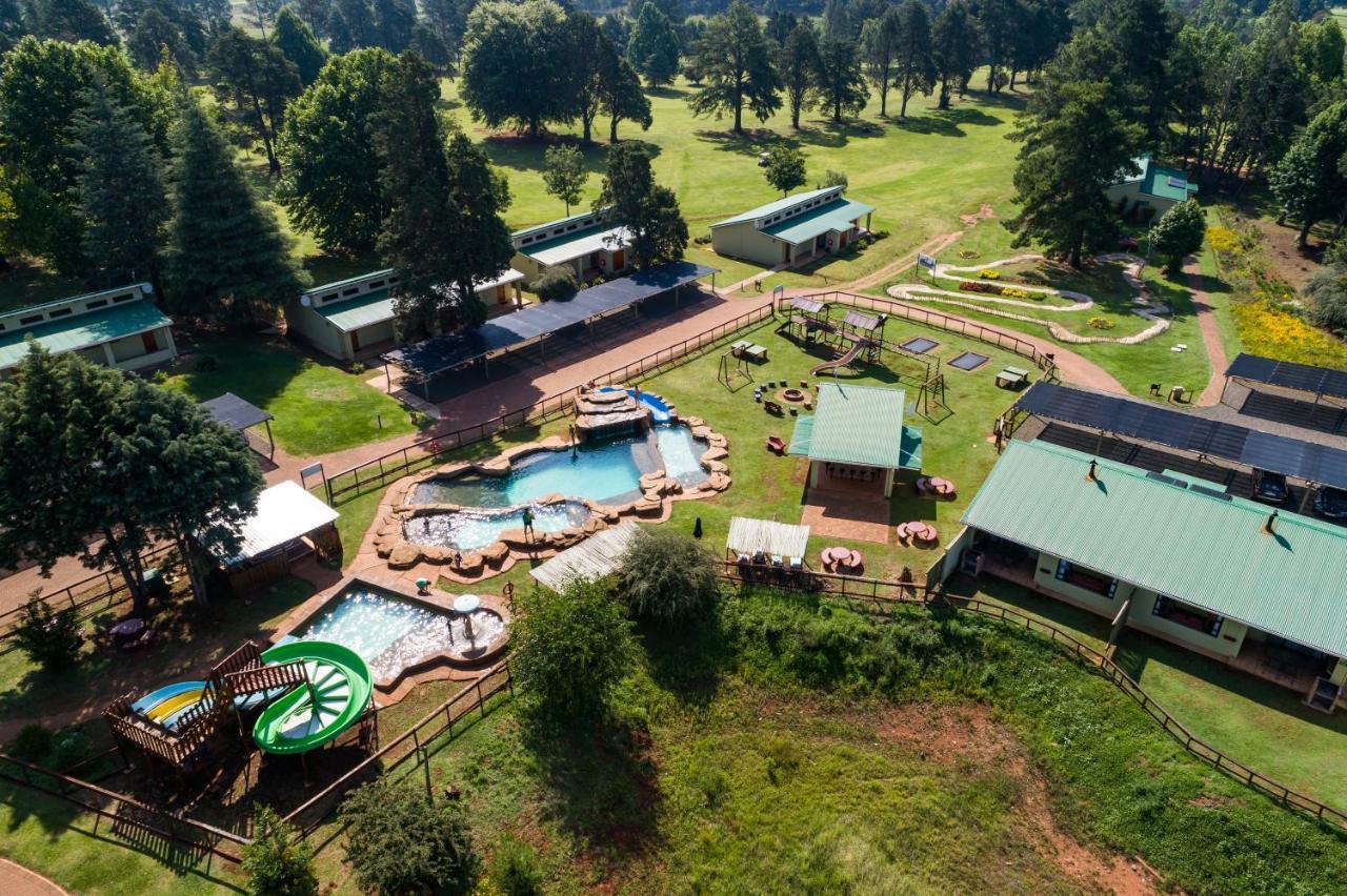 Gooderson Monks Cowl Golf Resort Champagne Valley Exterior photo